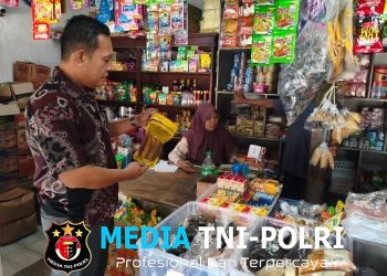 Satgas Pangan Polres Lampung Utara Cek Harga Minyak Kita di Pasar Candimas