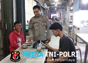 Patroli Malam, Polisi Turun Langsung Cegah Aksi Pencurian di Tengah Warga