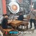 Rotator Biru Temani Jumat Malam, Polisi Sapa Warga Hingga Beri Pesan Kamtibmas