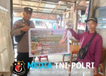 Personel Polsek Mempawah Hulu Gencar Sosialisasikan Ketahanan Pangan Kepada Masyarakat