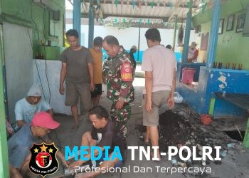 Dekat Tanpa Jarak, Cara Babinsa Jaga Kebersihan Lingkungan Lewat Kerja Bakti Bersama Warga