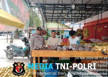 Cegah Peredaran Uang Palsu, Polisi Sambangi Pedagang Buah di Ngabang