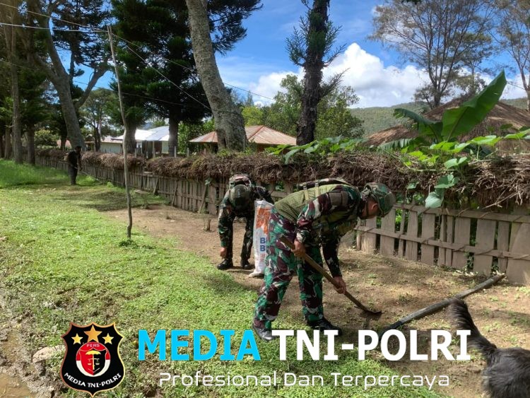 Bangun Solidaritas Bersama Rakyat, Satgas Yonif 521/DY Gelar Gotong Royong di Distrik Bolakme