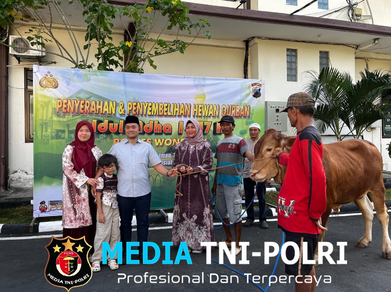 Polres Wonogiri Sembelih 8 Sapi dan 25 Kambing pada Idul Adha 1447 H, Daging Qurban Dibagikan ke Warga dan Ponpes