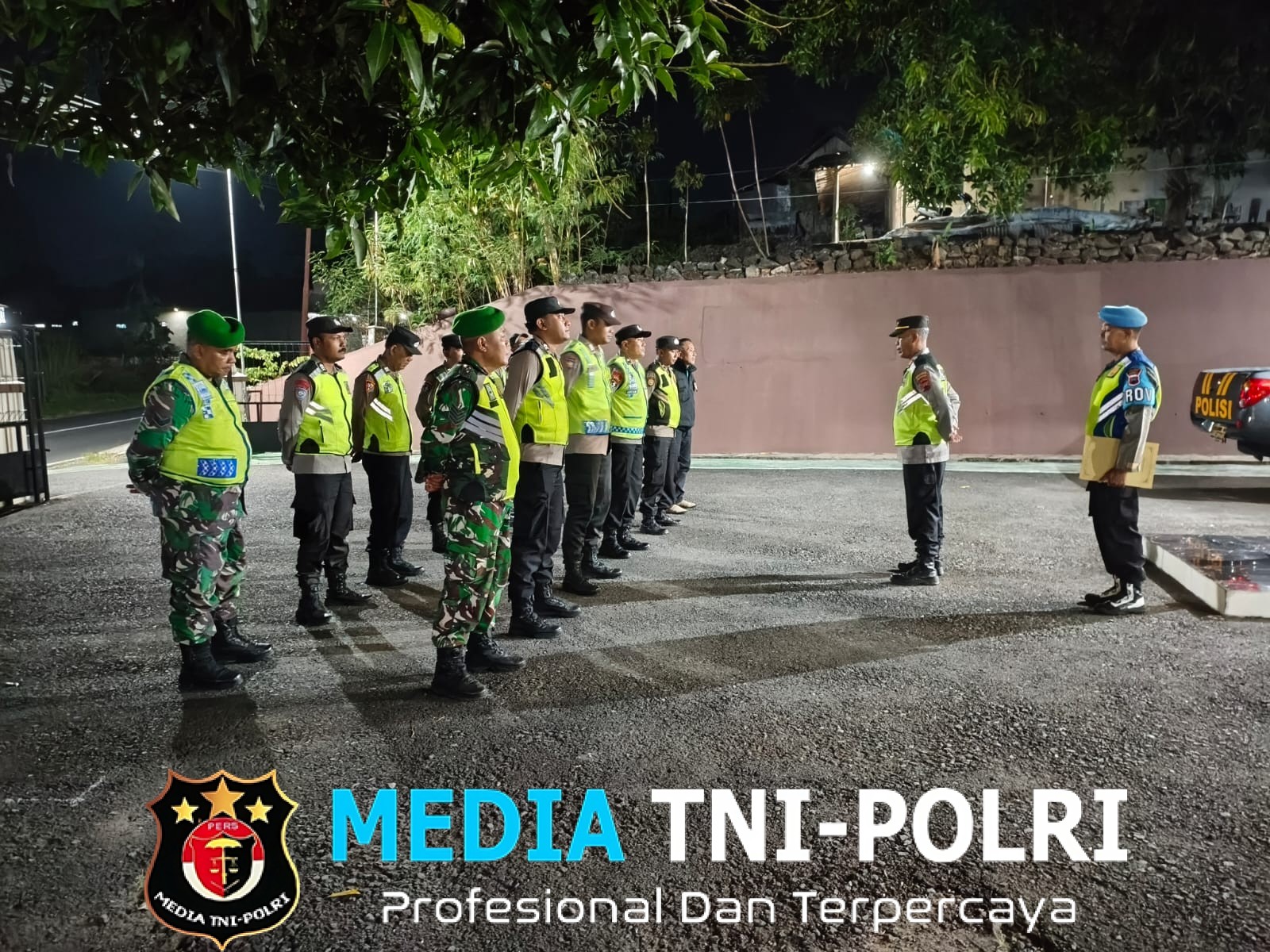 Patroli Cipta Kondisi di Wuryantoro, TNI-Polri Bersinergi Jaga Keamanan Masyarakat Hingga Larut Malam