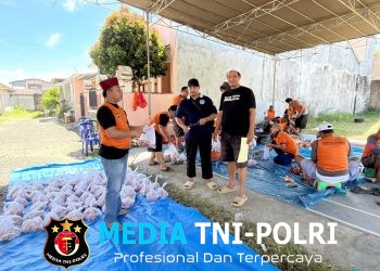 Jamaah Masjid Bamsol Komplek Cendana Pringsewu Utara Melaksanakan Sholat Idul Adha dan Qurban