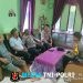 Sambangi Rumah Warga, Anggota Subsektor Jelimpo Polsek Ngabang Perkuat Sinergi dan Pesan Kamtibmas