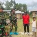 Papua Bersih dan Indah, Satgas Yonif 521/DY Bersama Warga Gelar Gotong Royong Karya Bakti di Kampung Walkep
