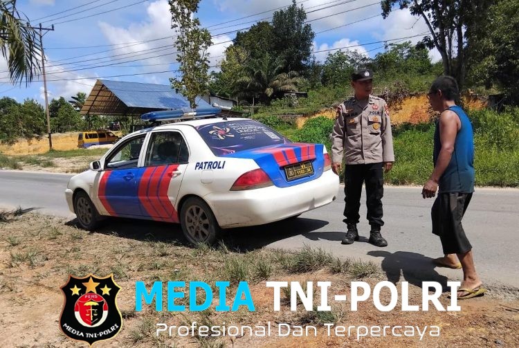 Patroli Siang Humanis, Polisi Mandor Singgah Sapa Warga dan Berikan Himbauan Kamtibmas