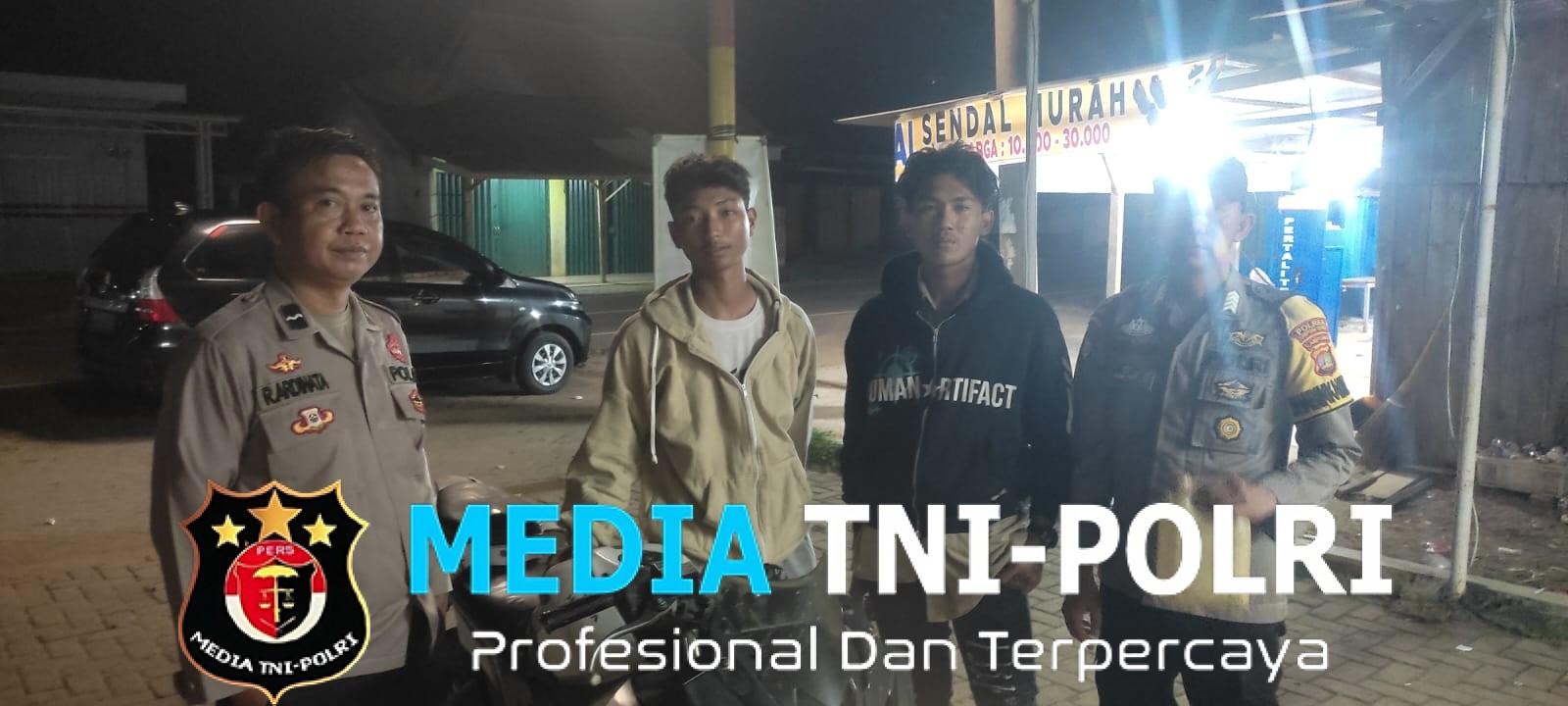 Respon Cepat Laporan 110, Polsek Sungkai Utara Bantu Pengendara Kehabisan BBM di Tengah Perjalanan