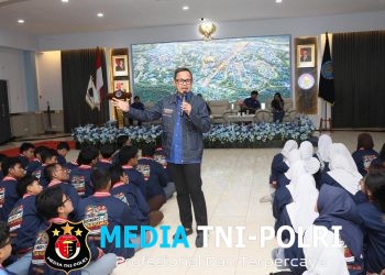 Songsong Indonesia Emas 2045, Wamendagri Bima Ajak Generasi Muda Tingkatkan Kualitas Diri