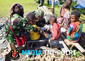 Peduli Kesehatan Warga Puncak Jaya, Satgas Yonif 743/PSY Gelar Pengobatan Gratis di Kampung Yambi