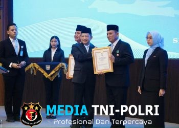 Pemerintah Anugerahkan Tanda Kehormatan Satyalancana Wira Karya kepada Enam Tokoh