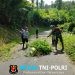 Sinergi Tanpa Batas, Babinsa Sidorejo Bersama Warga Bersihkan Rumput Tebing Demi Keselamatan Penguna Jalan