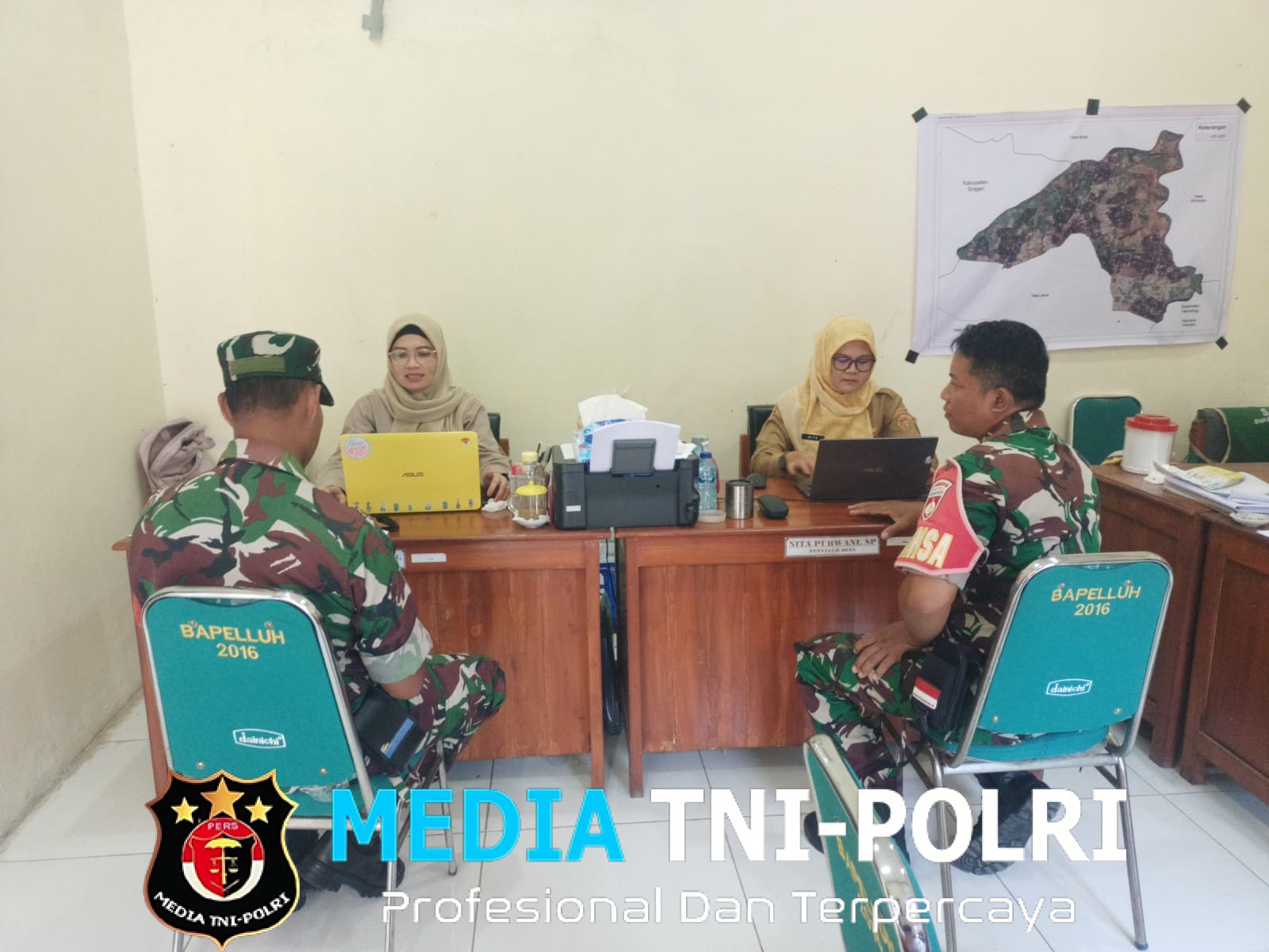 Sinergi Babinsa dan PPL Kawal Bantuan Benih, Tingkatkan Kesejahteraan Petani di Gemolong