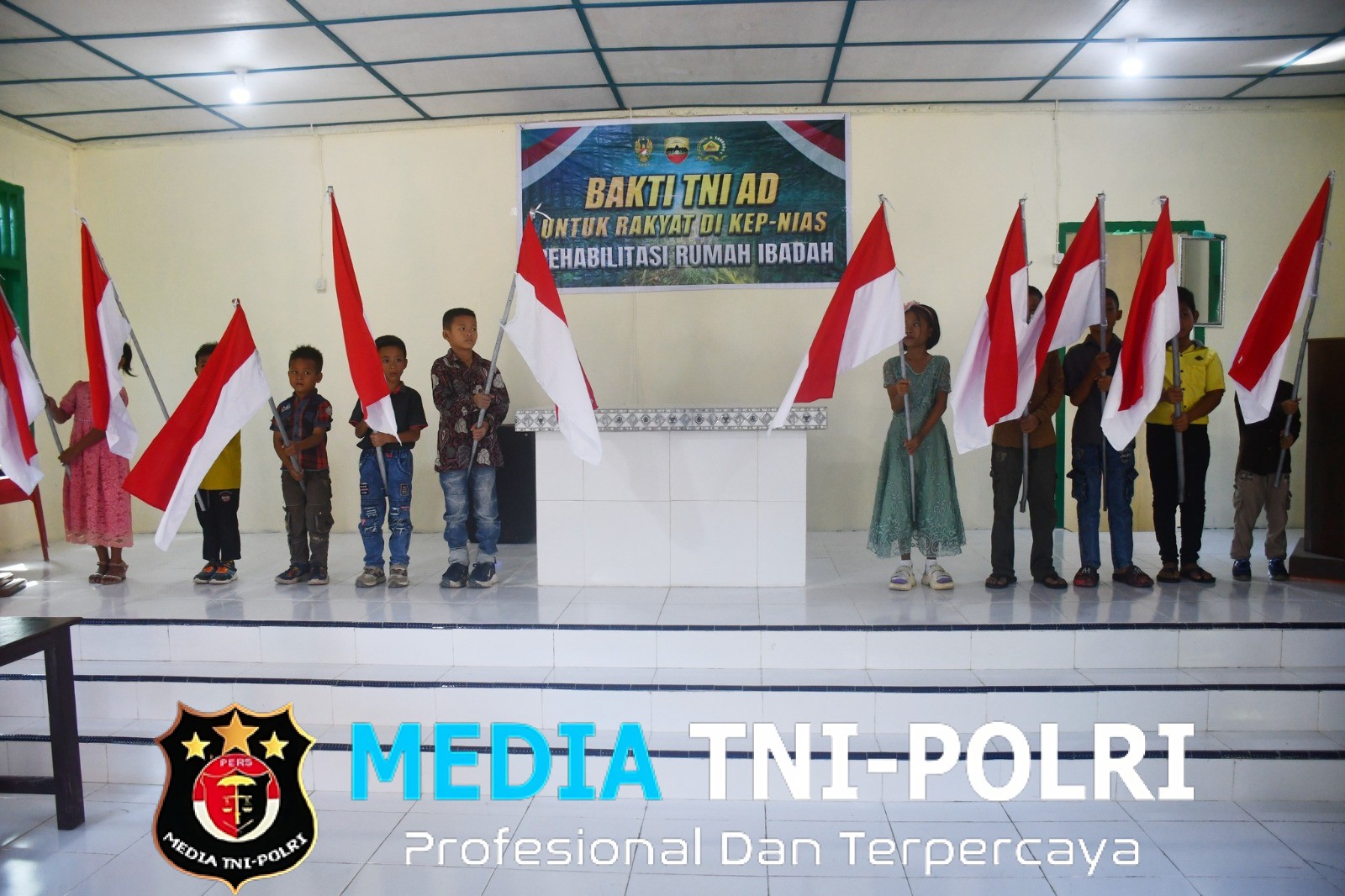 Program Karya Bakti TNI Rampungkan Rehabilitasi Gereja Jemaat Persiapan Agape Resort 35 Lahewa