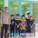 Pengamanan Sholat Jumat di Masjid Nurul Yaqin, Personel Polsek Menjalin Imbau Jamaah Jaga Kamtibmas