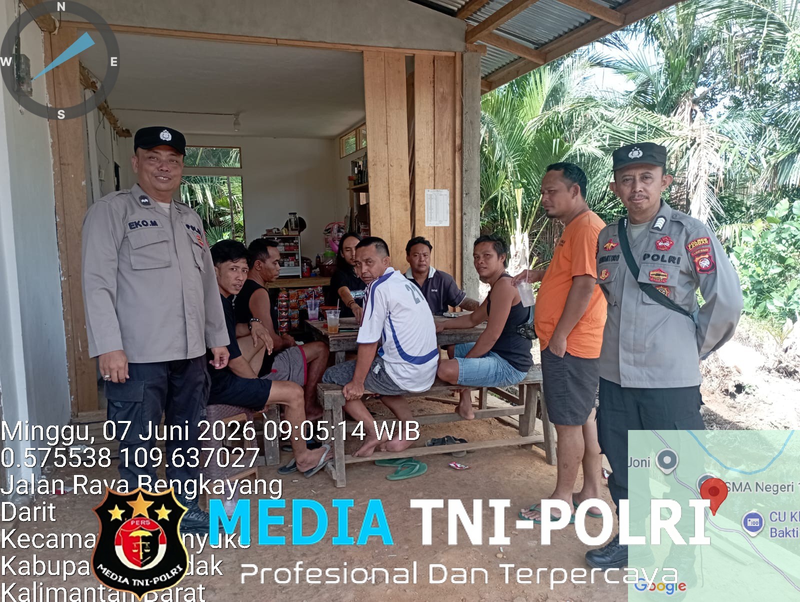 Samapta Polsek Menyuke Beri Imbauan Kamtibmas Saat Laksanakan Patroli Siang Hari