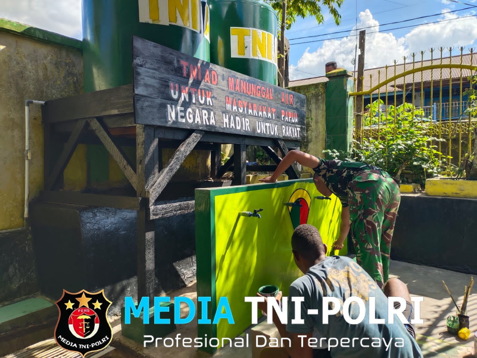 Presiden RI dan Kepala Staf Angkatan Darat Hadir untuk Rakyat,Melalui Satgas Yonif 123/Rajawali Bangun Sumur Bor di Mesjid Nurul Falah Kepi