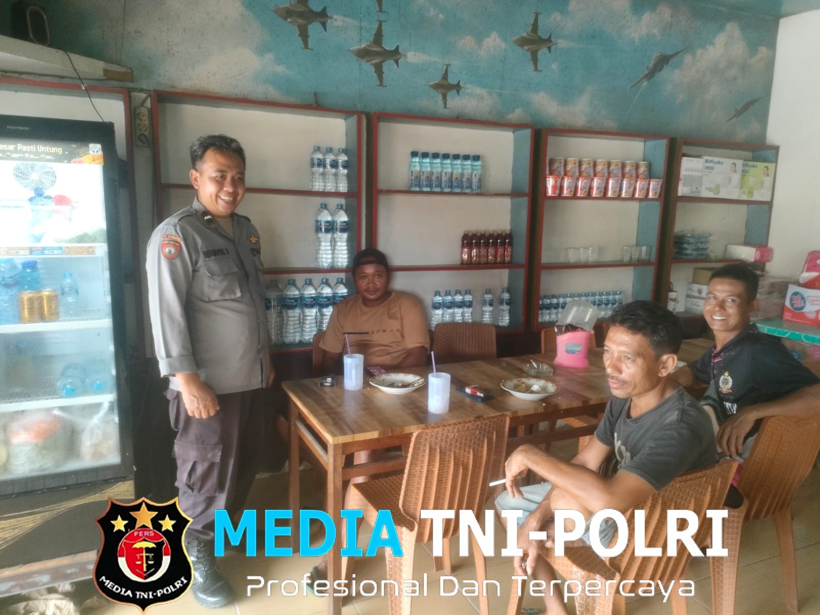 Tak Beri Ruang Pelaku Kriminal, Polsek Sengah Temila Intensifkan Patroli dan Edukasi Warga