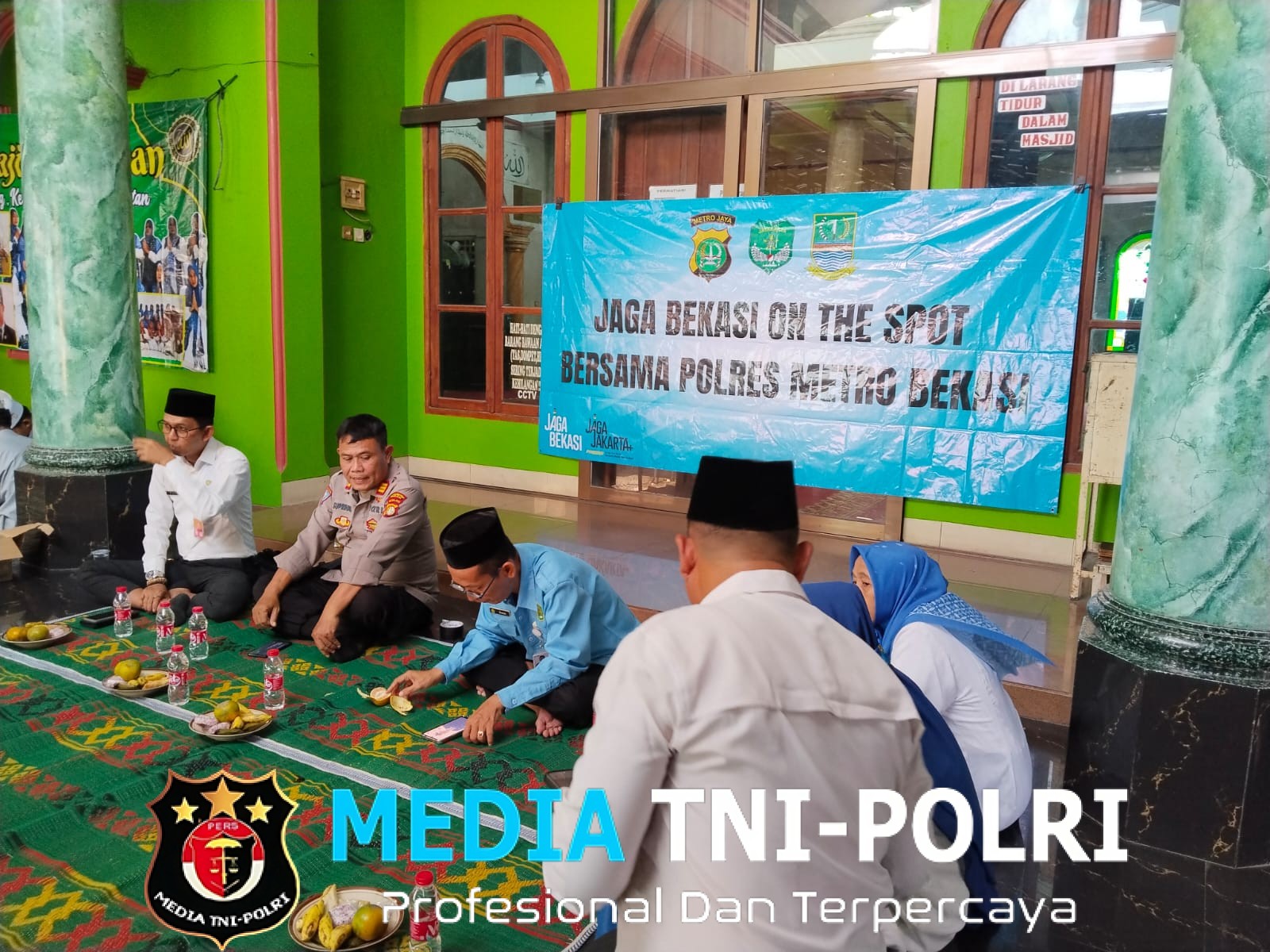 Jaga Bekasi On The Spot, Polsek Cikarang Selatan Ajak Ibu-Ibu Majelis Taklim Jaga Anak dari Tawuran dan Narkoba