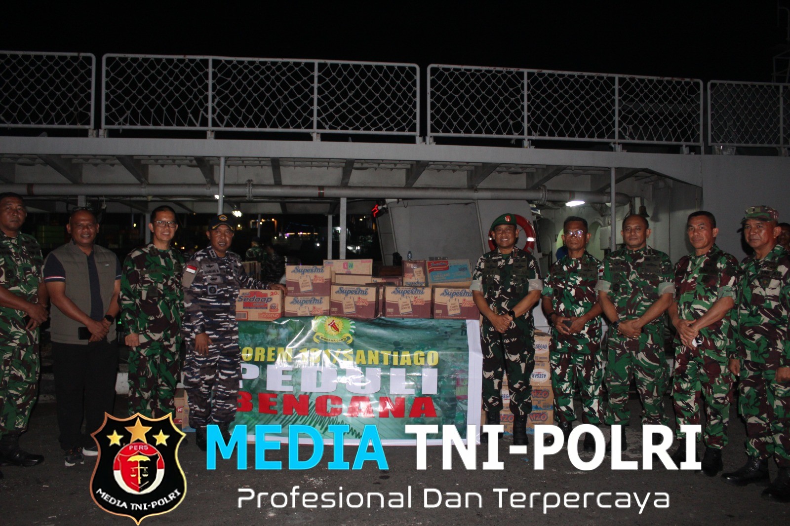 Peduli Bencana, Danrem 131/Santiago Tinjau Langsung Keberangkatan Bantuan Bahan Makanan dan Obat-Obatan untuk Korban Gempa Sangihe