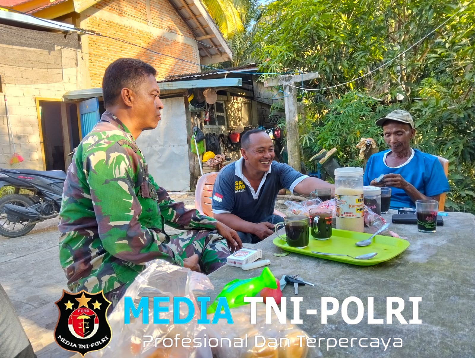 Babinsa Koramil 420-08/Tabir, Sertu Edysyafriyanto Laksanakan Komsos Bersama masyarakat Desa Sinar gading Kecamatan Tabir Selatan