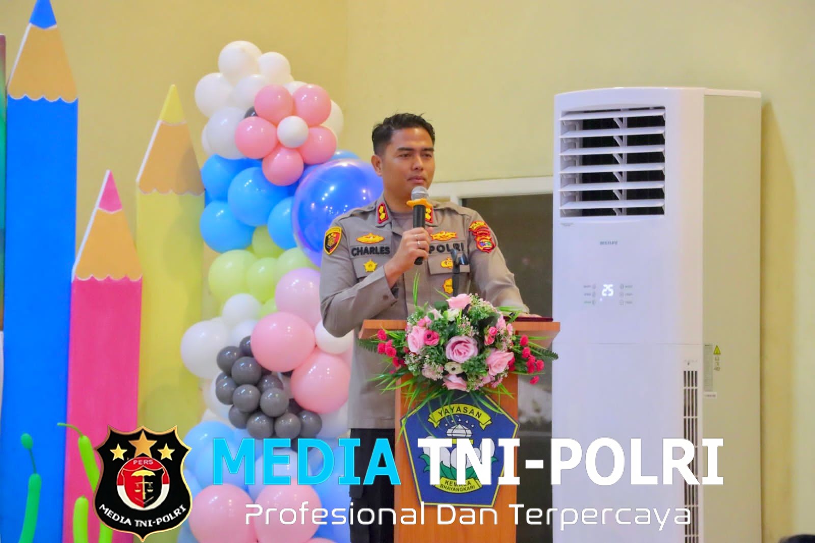 Kapolres dan Ketua Bhayangkari Hadiri Pelepasan Siswa TK Kemala Bhayangkari 26 Lampung Tengah