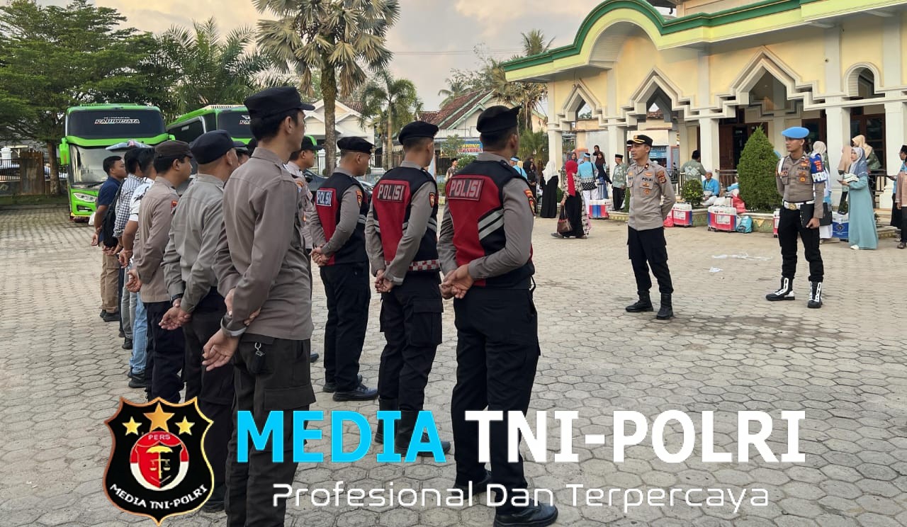 Jajaran Polres Mesuji Laksanakan Pengamanan Penyambutan Kedatangan Jamaah Haji Dari Tanah Suci Mekkah