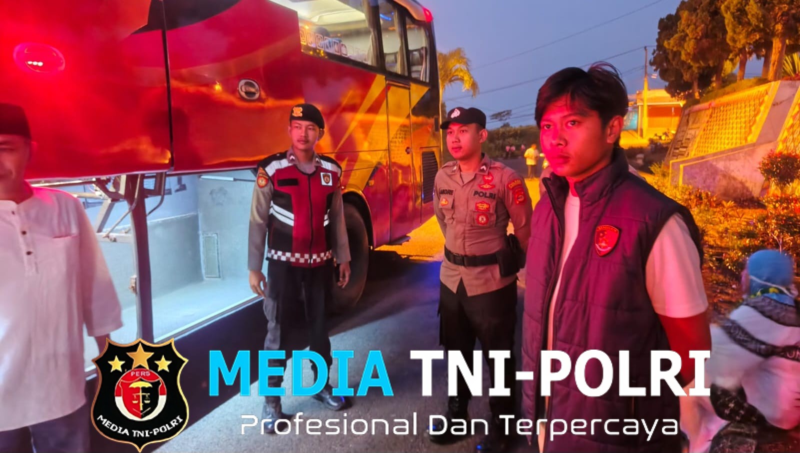 Polres Tanggamus Kerahkan 30 Personel Amankan Pemulangan Jamaah Haji Kloter 19 JKG