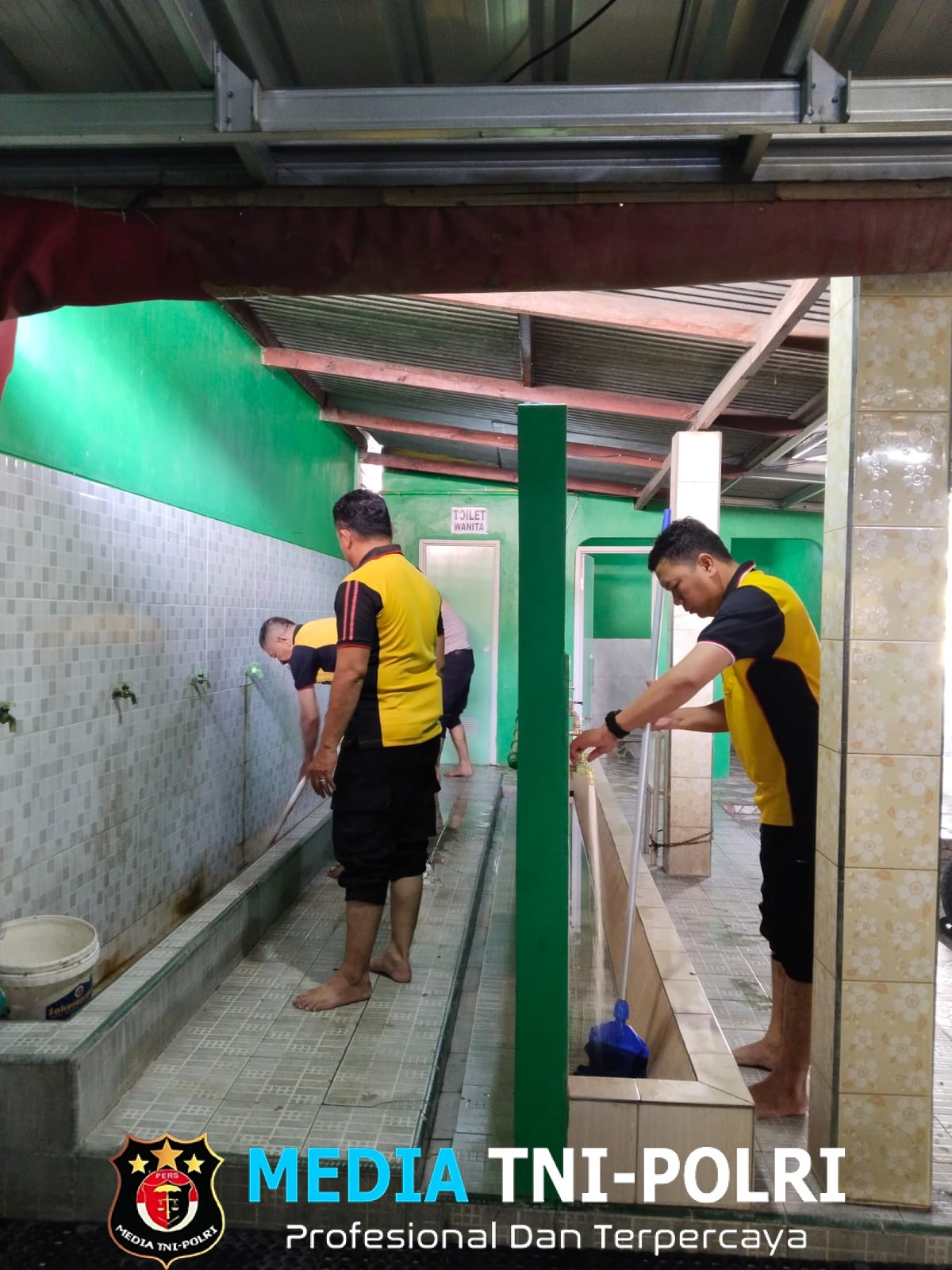 Jaga Jakarta Jaga Bekasi, Polsek Cikarang Pusat Gelar Bakti Religi di Masjid Jami Sirojul Karomah