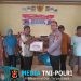 Jajaran Polres Mesuji Laksanakan “Jumat Curhat” dan Salurkan Bantuan Sembako bagi Warga Kurang Mampu di Desa Margo Makmur