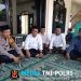 Jaga Jakarta Jaga Bekasi, Safari Jumat Polsek Serang Baru Ajak Warga Sukaragam Aktifkan Siskamling