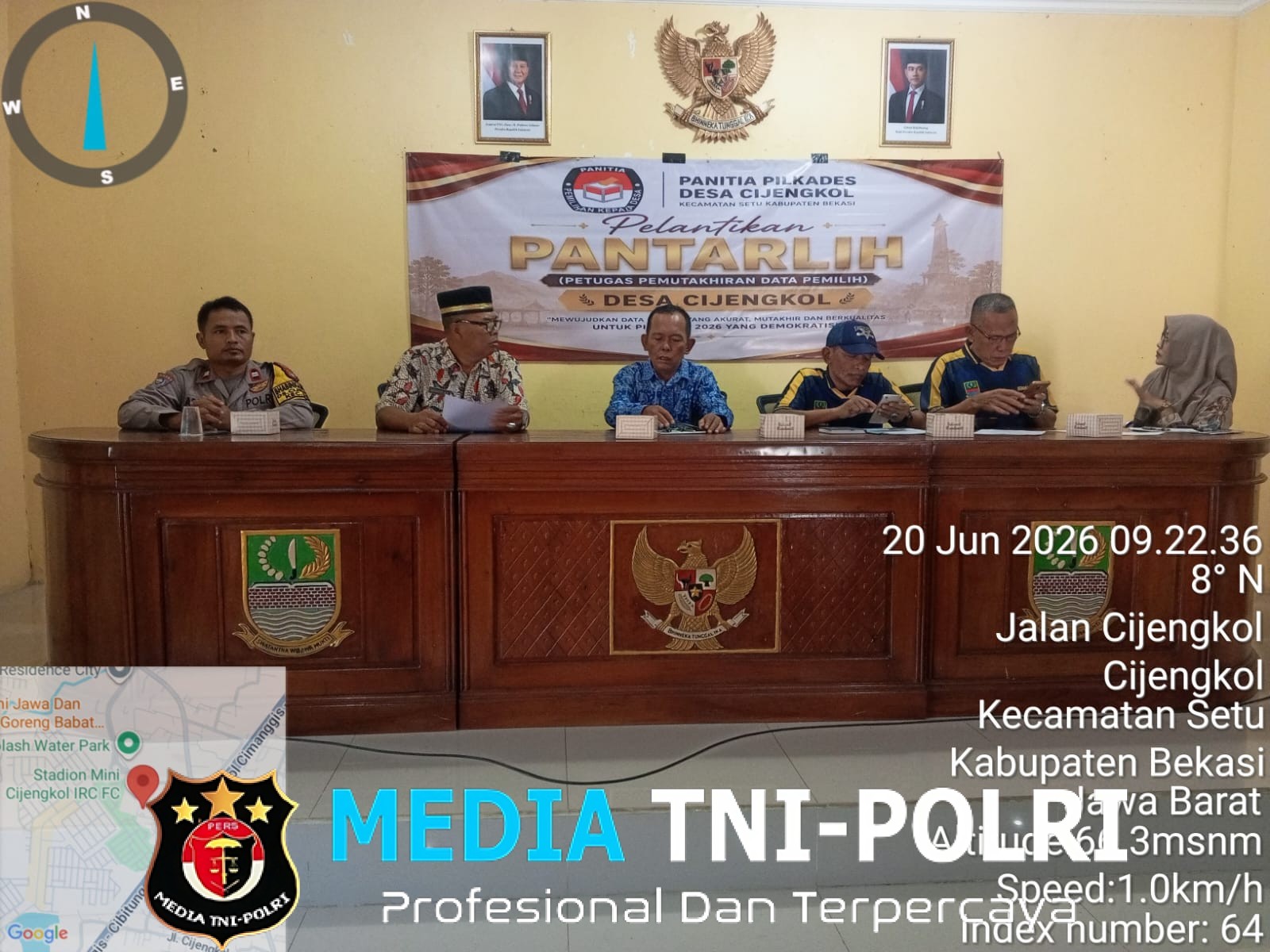 Pantarlih Desa Cijengkol Dilantik, Polsek Setu Tekankan Netralitas dan Pilkades Damai