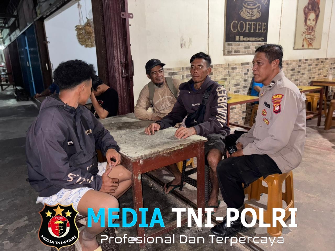 Waspada Modus Baru! Polisi Mandor Gelar Patroli Dialogis Jumat Malam, Ingatkan Warga Jangan Mudah Percaya