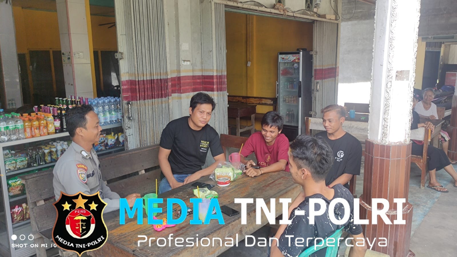 Patroli Rutin Siang Hari, Personel Polsek Menjalin Ajak Warga Jaga Kamtibmas