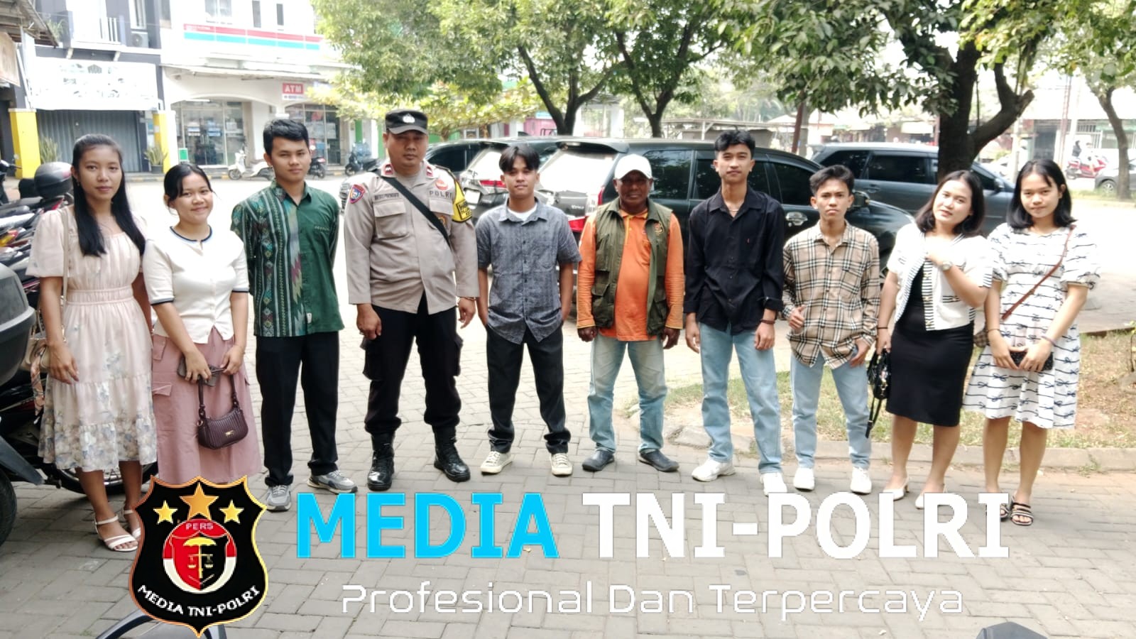 Jaga Jakarta Jaga Bekasi, Polsek Setu Hadir Kawal Ibadah Minggu Umat Nasrani di Empat Lokasi