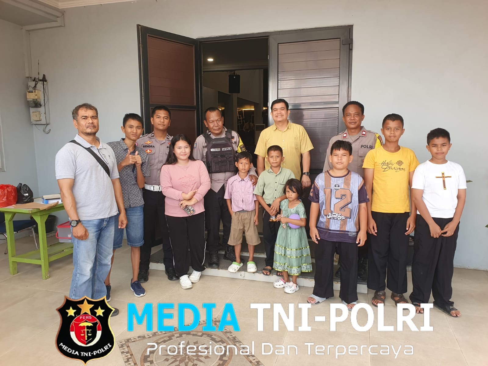 Jaga Jakarta Jaga Bekasi, Polsek Kedungwaringin Kawal Ibadah Minggu Umat Nasrani di Lima Rumah Ibadah