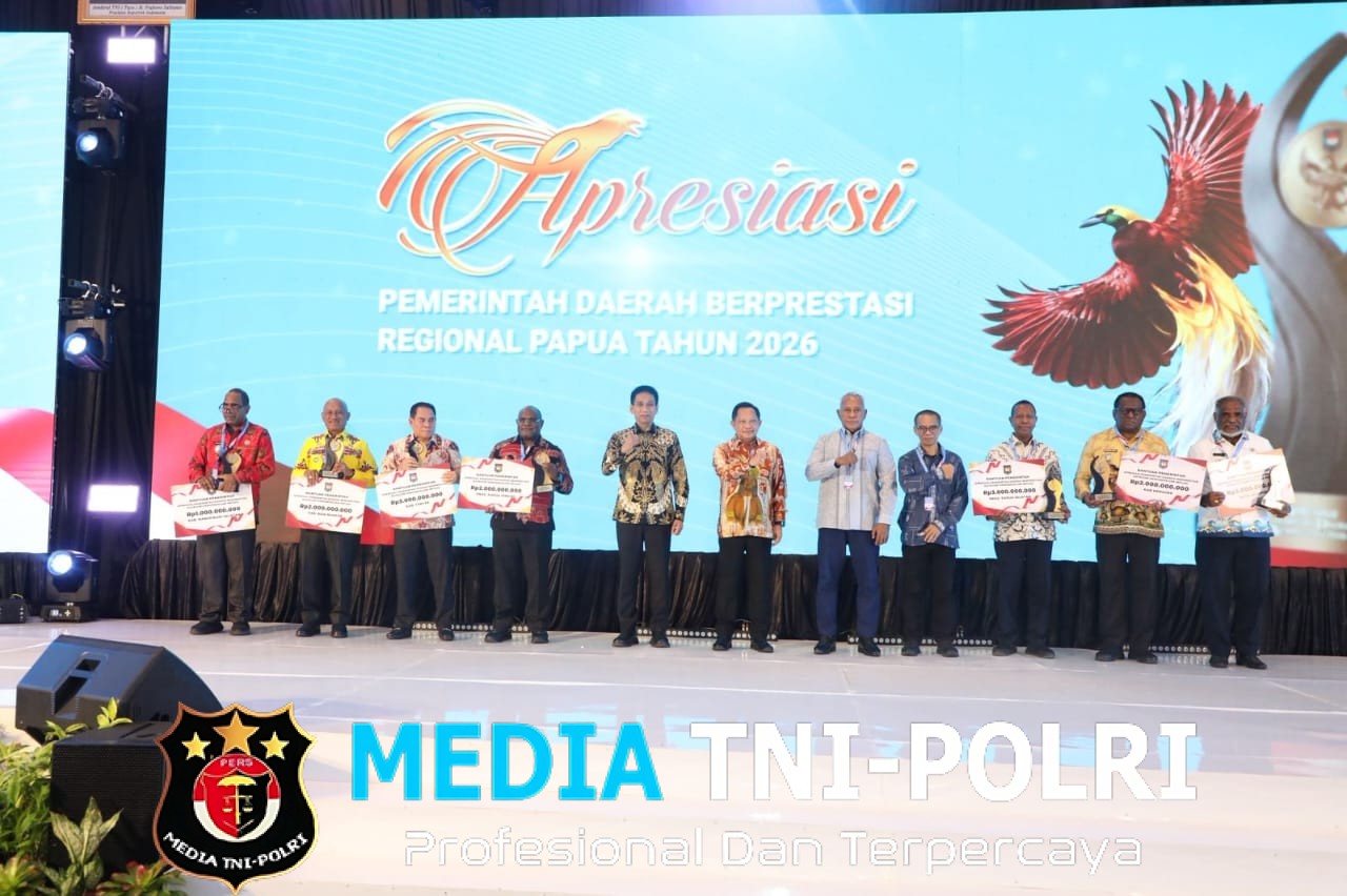 Apresiasi Kinerja Pembangunan, Kemendagri Beri Penghargaan Daerah Berprestasi Regional Papua