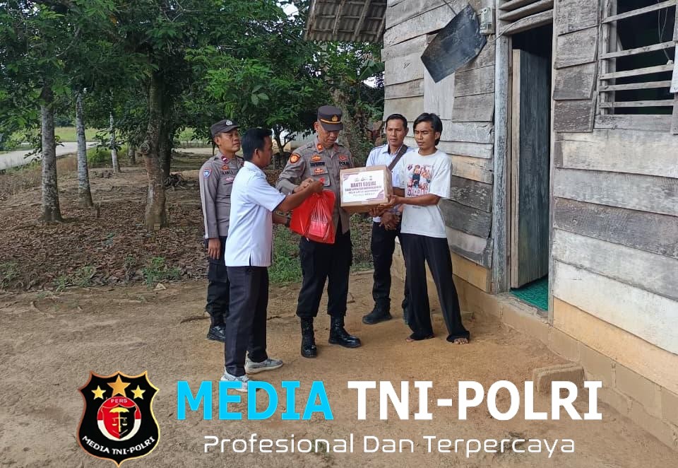 Kapolsubsektor Mesuji dan Anggota Salurkan Bantuan Sembako, Wujud Kepedulian di Hari Bhayangkara ke-80