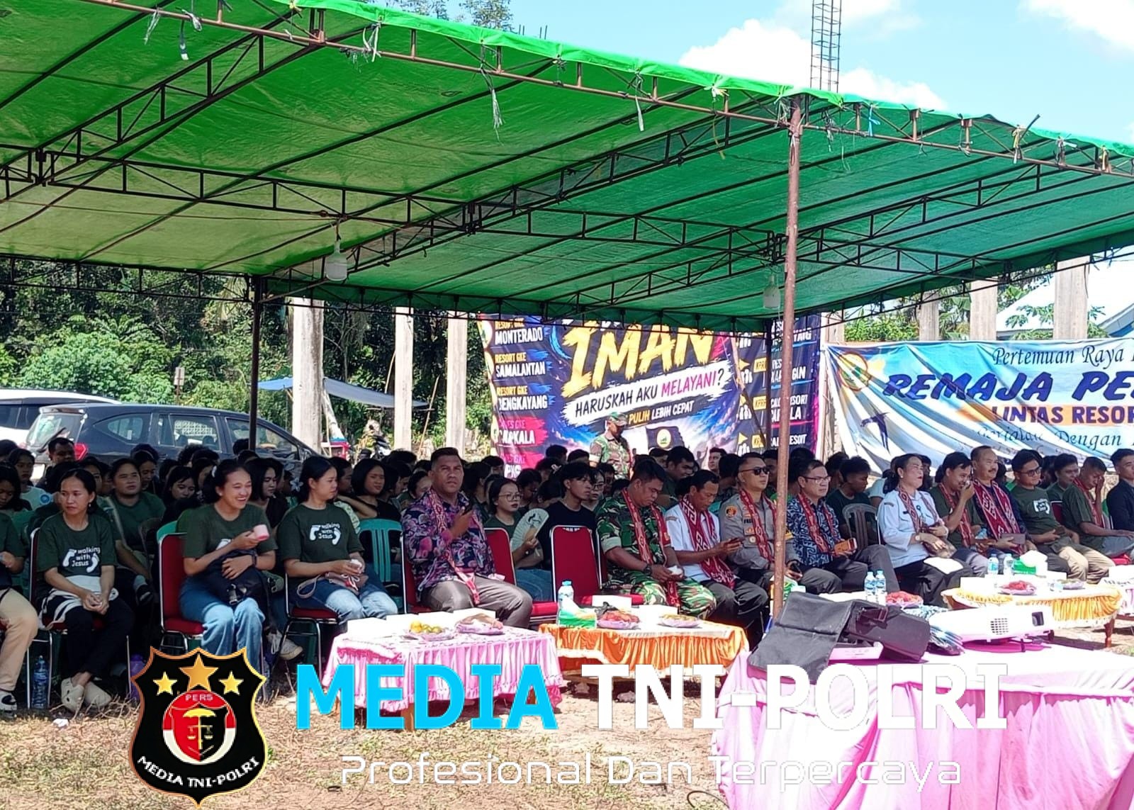 Dukung Pembinaan Generasi Muda dan Kerukunan Umat, Kapolsek Mempawah Hulu Hadiri Pertemuan Raya IV Remaja Pemuda GKE