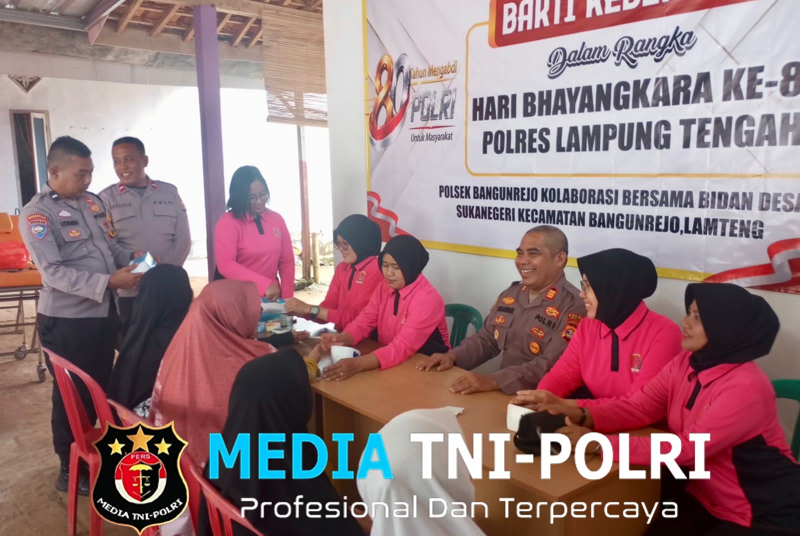 Sambut Hari Bhayangkara ke-80, Sinergi Bhabinkamtibmas dan Bidan Desa Hadirkan Kebahagiaan untuk Lansia di Bangun Rejo