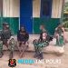 Satgas Yonif 123/Rajawali Perkuat Kemanunggalan TNI-Rakyat, Anjangsana ke Rumah Tokoh Masyarakat Kampung Wonggi