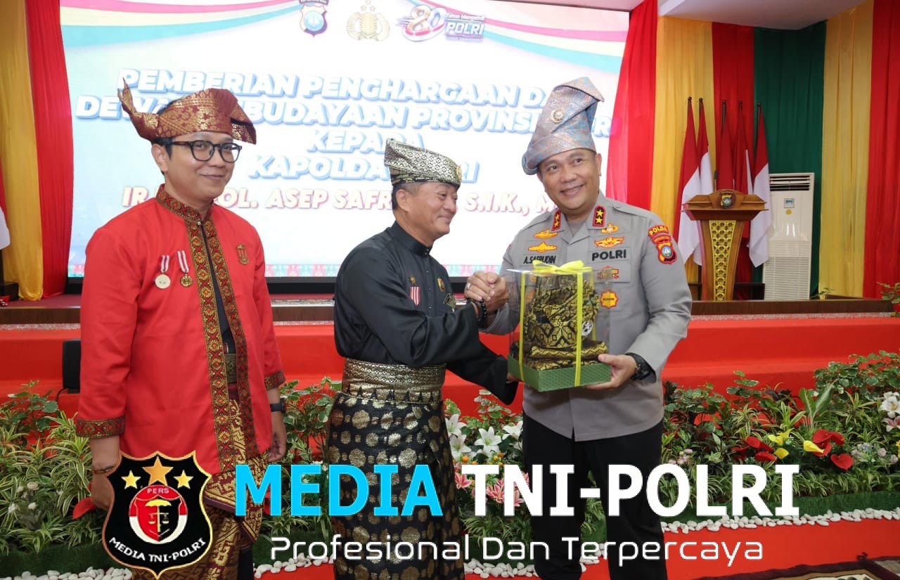 Kapolda Kepri Gelar Kenduri Kebangsaan dan Tausiah Bersama Ustadz Abdul Somad Dalam Rangka Hari Bhayangkara ke-80