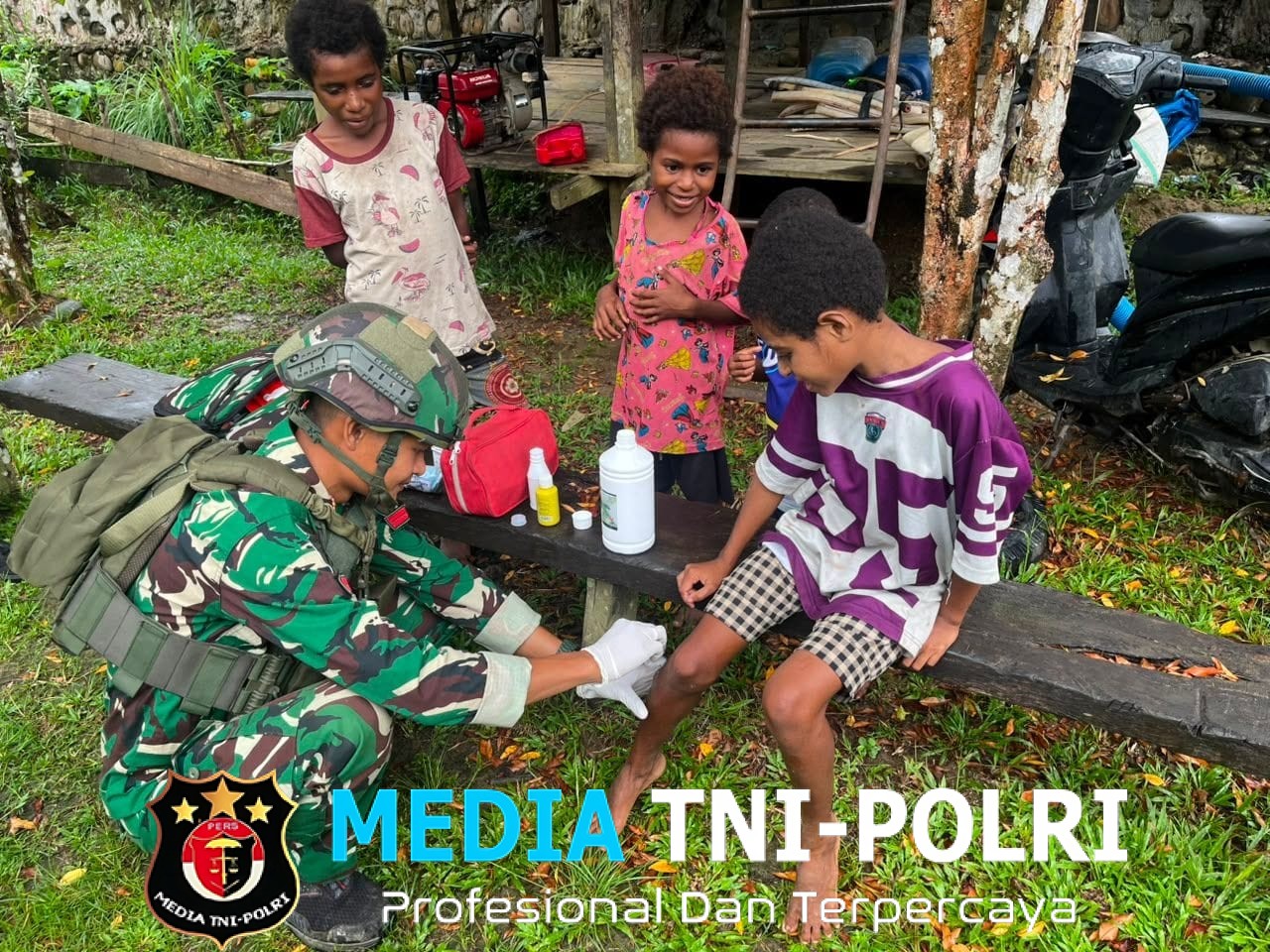 Satgas Yonif 645 GTY Pos Muara Nawa Melaksanakan Kegiatan Teritorial Ke Rumah Masyarakat