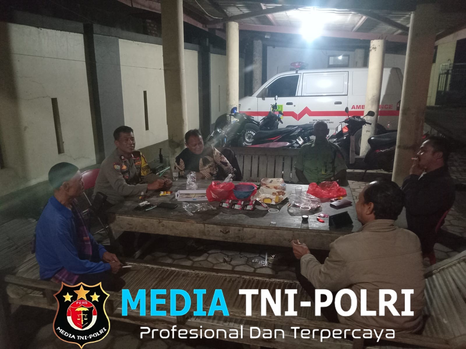 Bhabinkamtibmas Cilangkara Dorong Warga Aktifkan Siskamling
