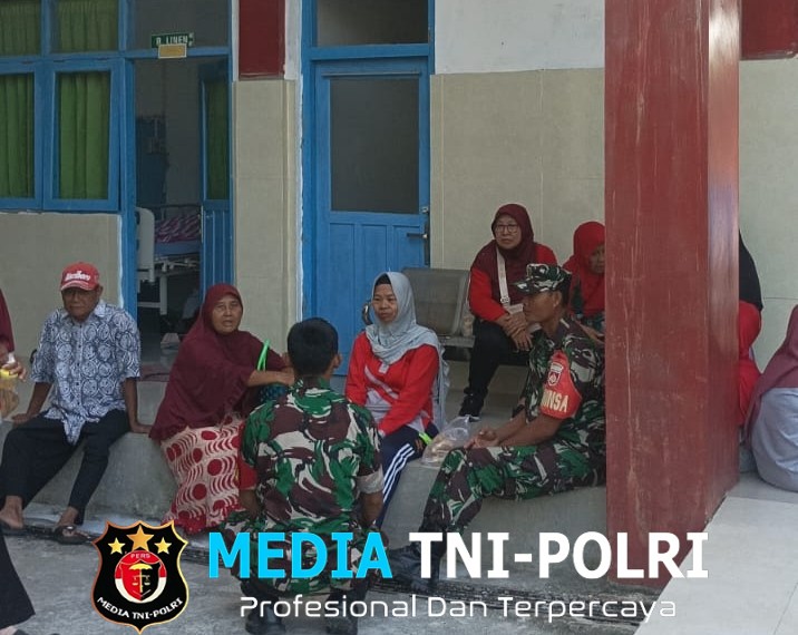 Tawa Ceria Bersama Lansia, Babinsa Hadir Tebar Semangat dan Kepedulian di Tengah Masyarakat