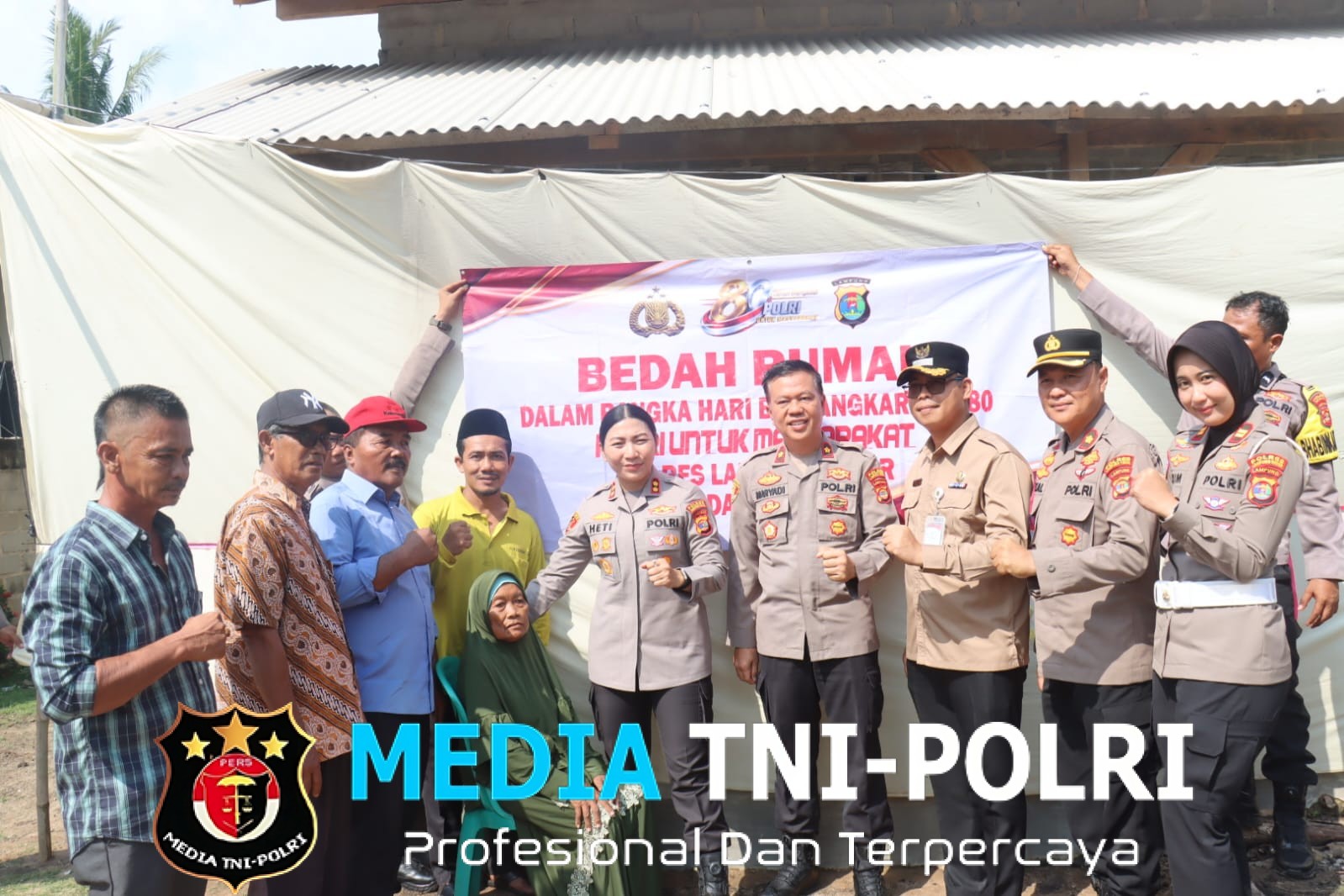 Kapolres Lampung Timur Resmikan Bedah Rumah untuk Warga Sriminosari dalam Rangka Hari Bhayangkara ke-80