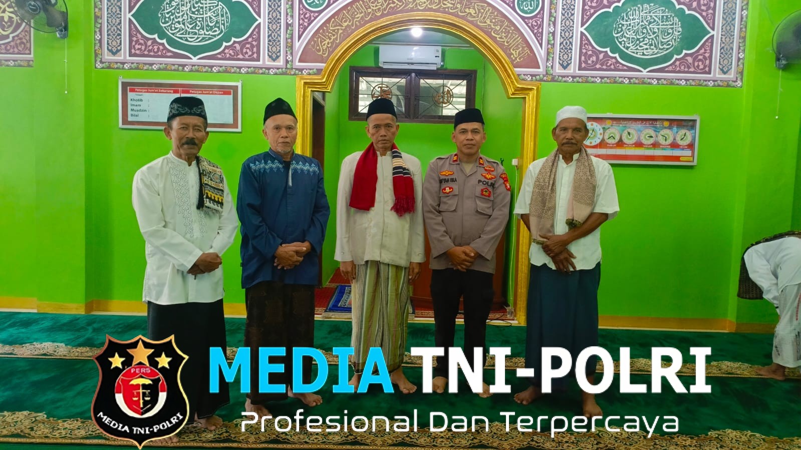 Jaga Jakarta Jaga Bekasi, Kanit Binmas Polsek Serang Baru Ajak Jamaah Masjid Al-Amir Waspada Kejahatan