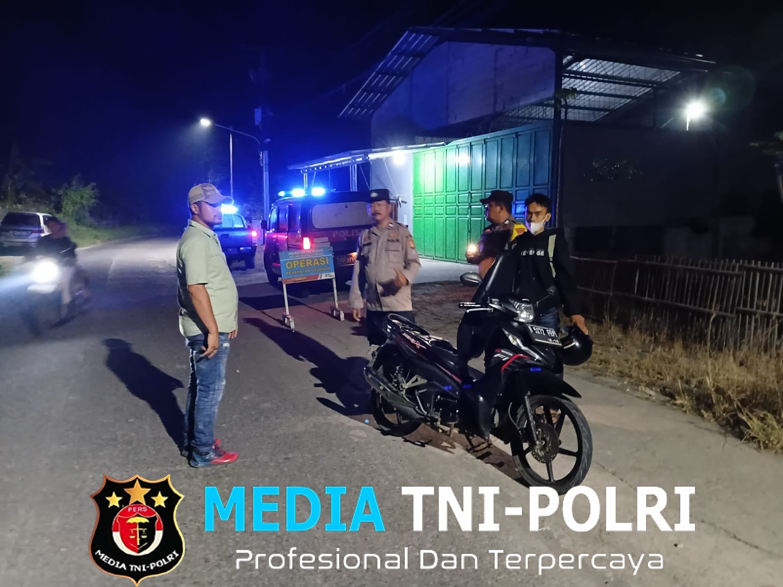 Lampu Biru Menyusuri Muaragembong, Polsek Gelar OKJ Cegah Kejahatan Jalanan